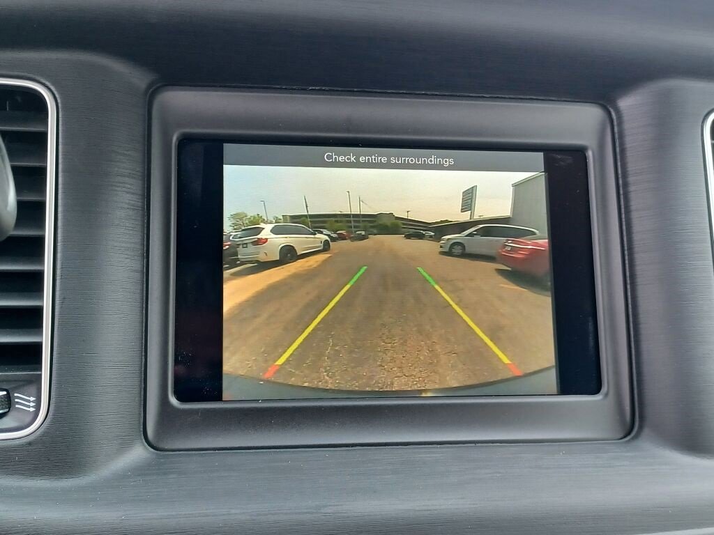 Vehicle image 23 of 40
