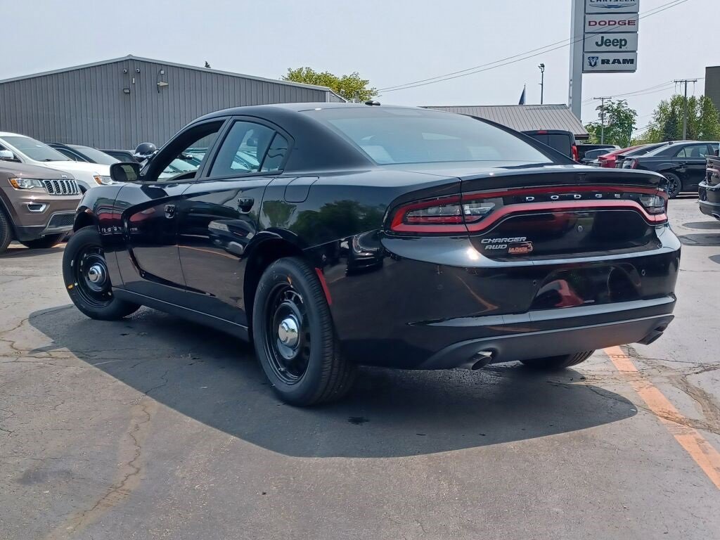 Vehicle image 6 of 40