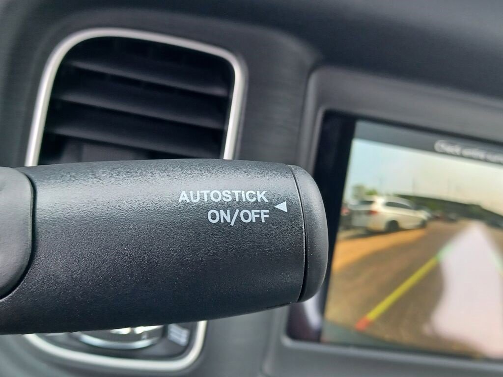 Vehicle image 37 of 40