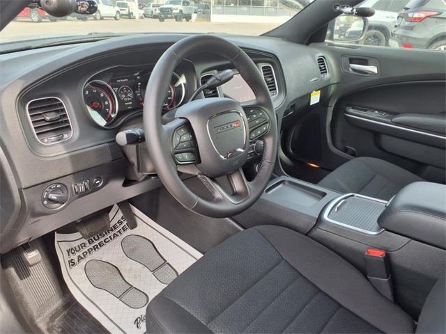 Vehicle image 8 of 12