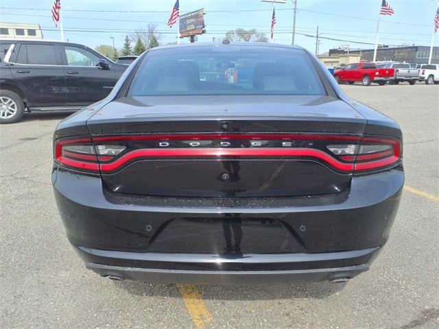 Vehicle image 7 of 12
