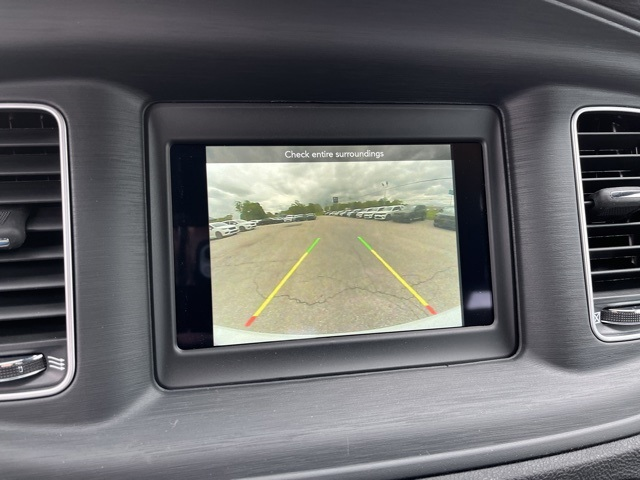 Vehicle image 11 of 19