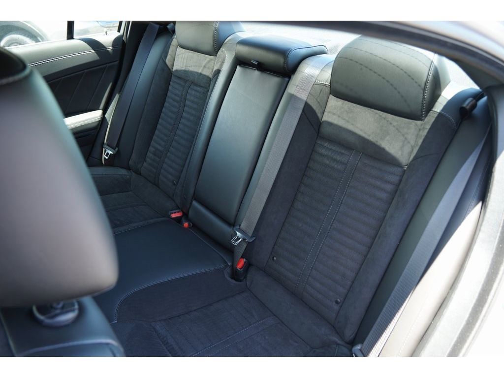 Vehicle image 10 of 24