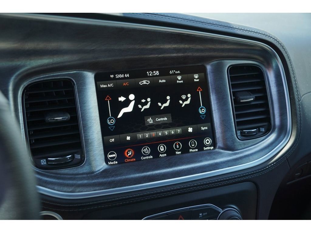 Vehicle image 15 of 24