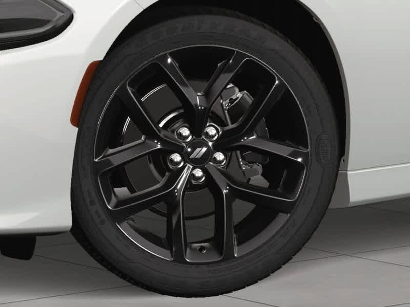 Vehicle image 12 of 26