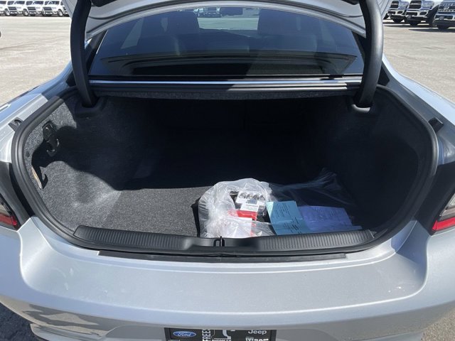 Vehicle image 12 of 39