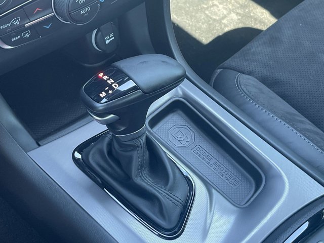 Vehicle image 28 of 39
