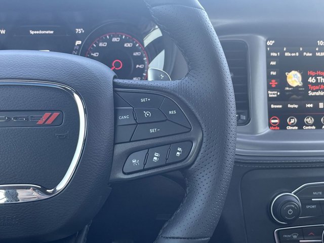Vehicle image 18 of 39