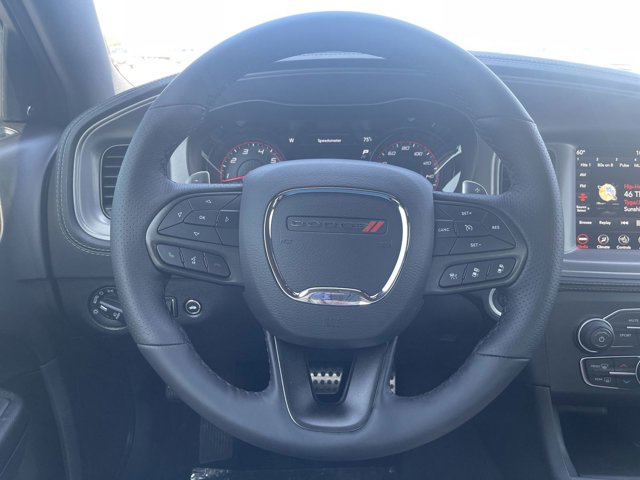 Vehicle image 16 of 39