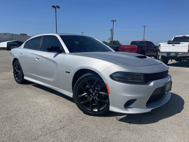 Vehicle image 4 of 39