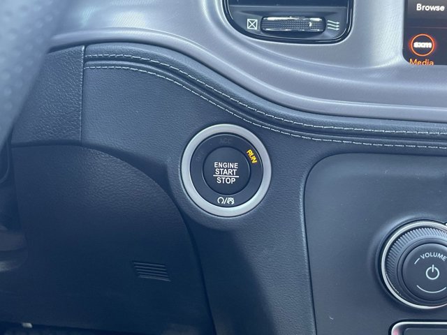 Vehicle image 22 of 39