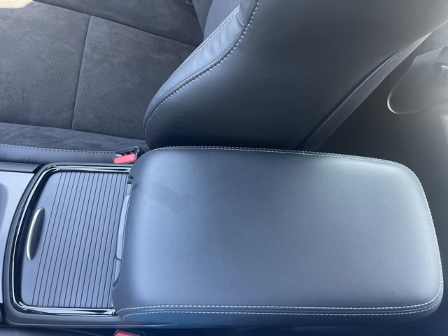 Vehicle image 29 of 39