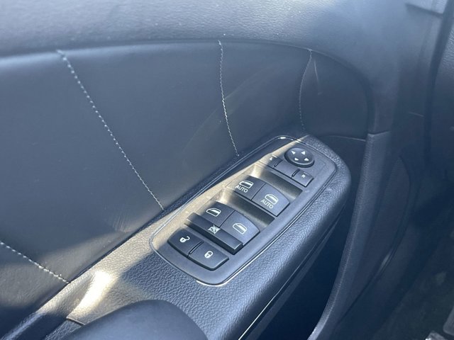 Vehicle image 20 of 39