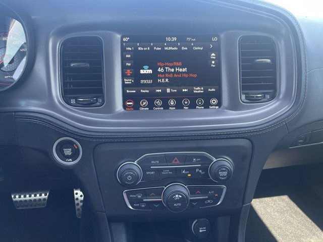 Vehicle image 23 of 39