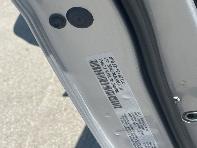 Vehicle image 38 of 39