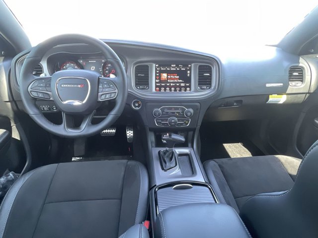 Vehicle image 14 of 39