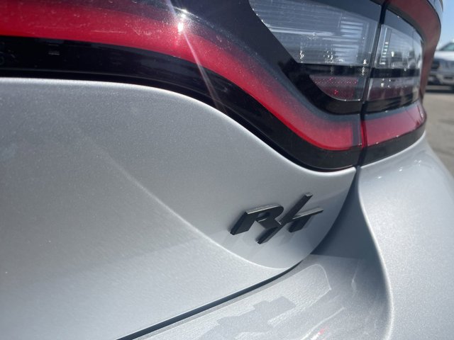 Vehicle image 13 of 39