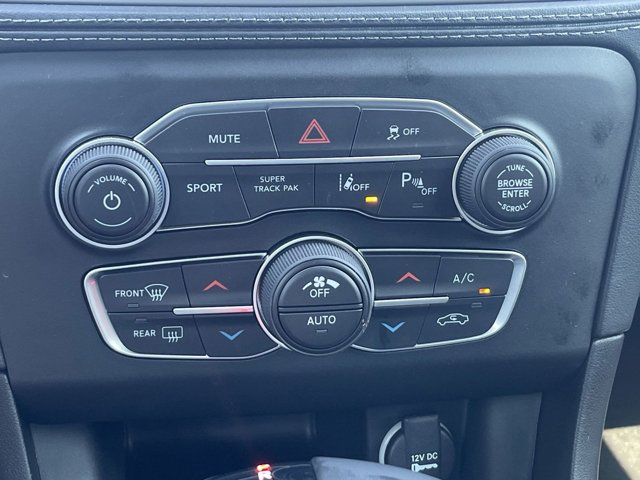 Vehicle image 25 of 39