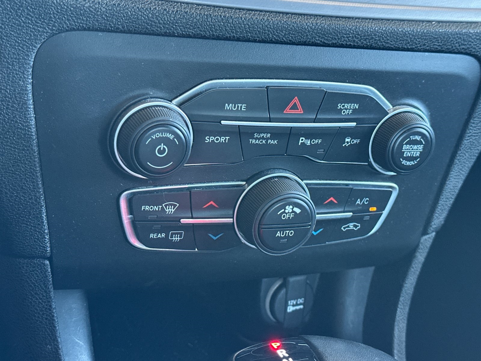 Vehicle image 26 of 27