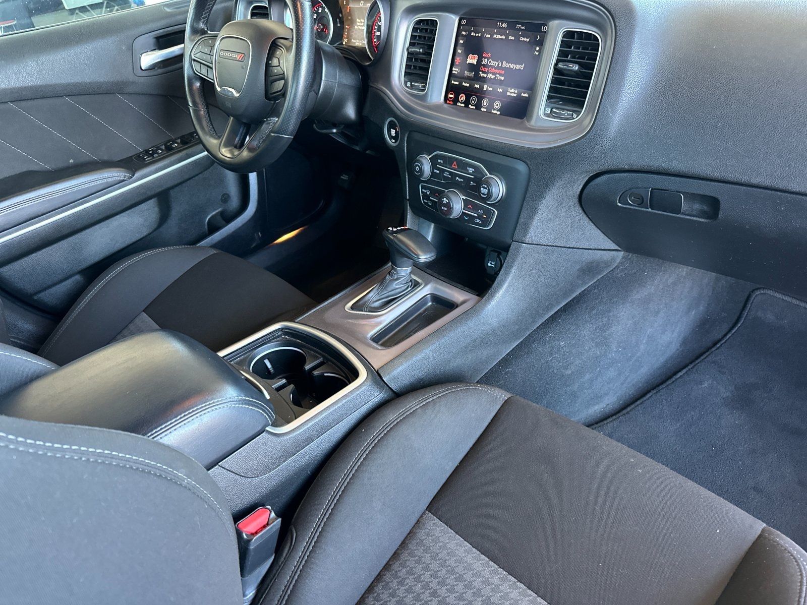 Vehicle image 18 of 27