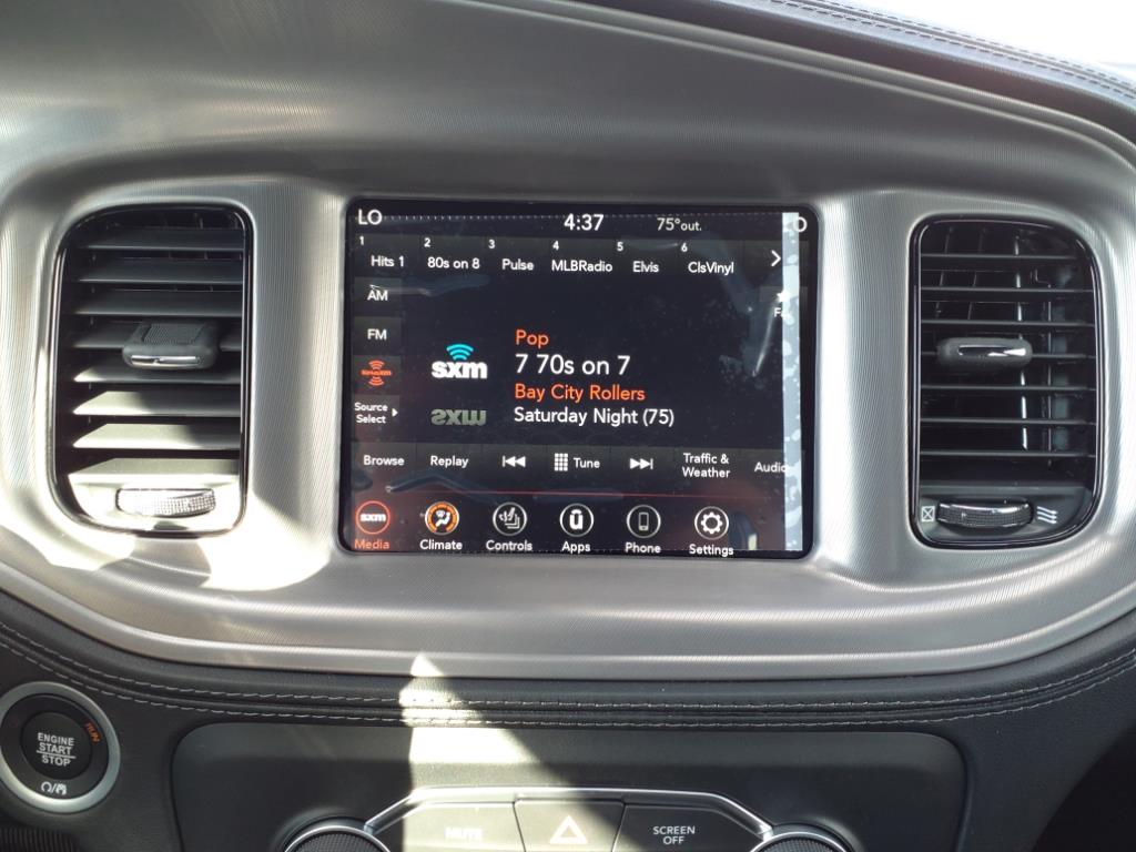 Vehicle image 20 of 32