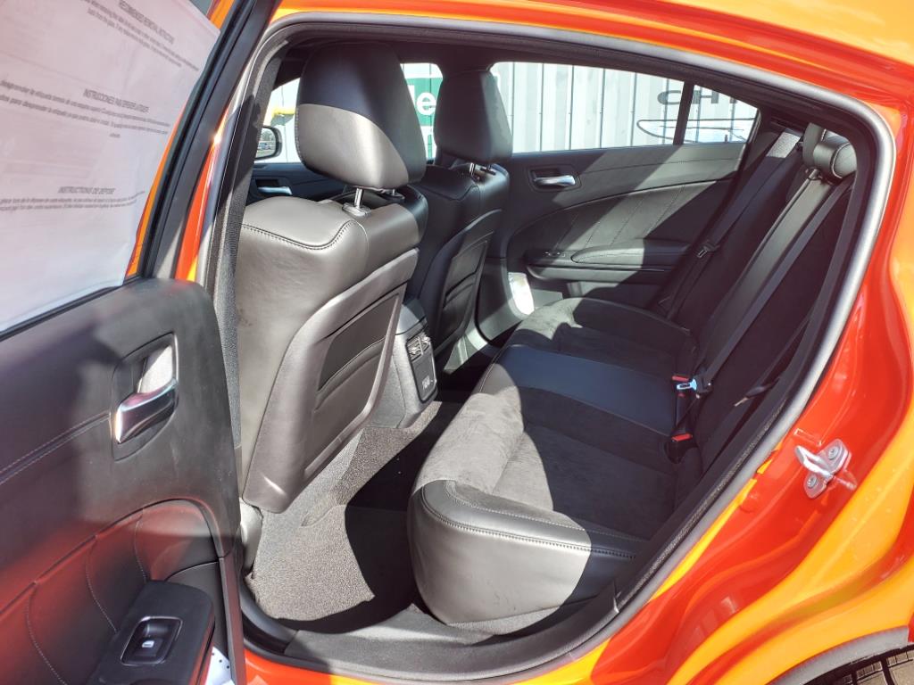 Vehicle image 26 of 32