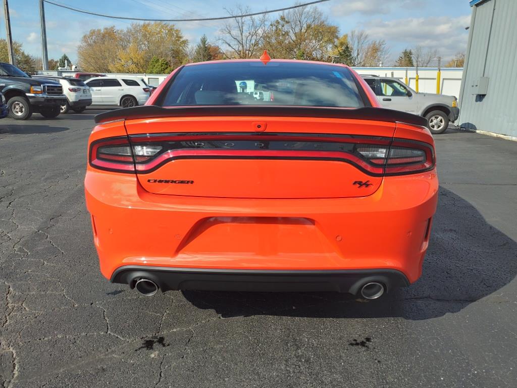 Vehicle image 6 of 32