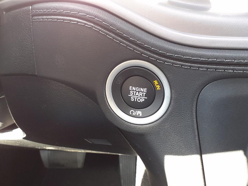 Vehicle image 19 of 32