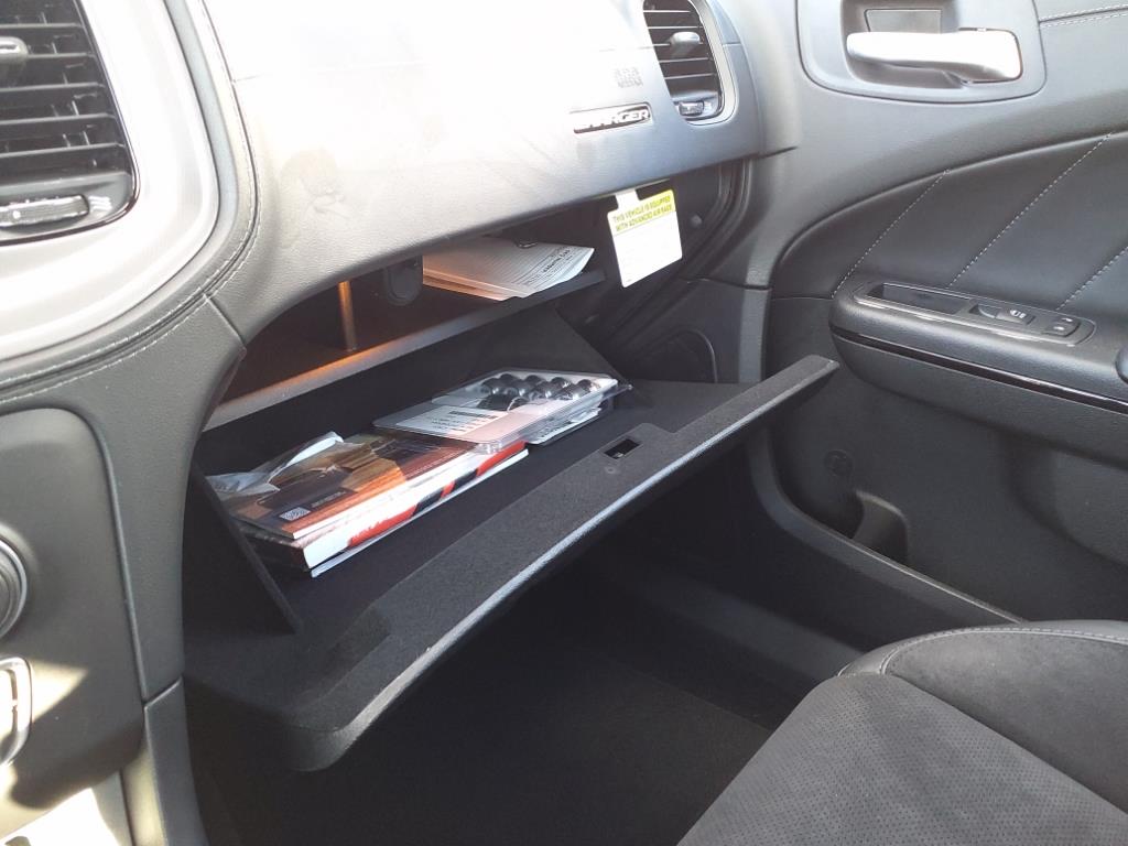 Vehicle image 23 of 32