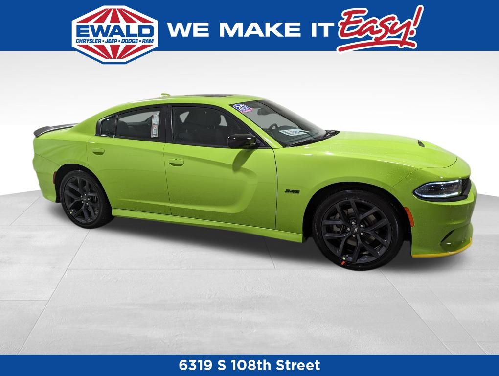 Vehicle image 5 of 28