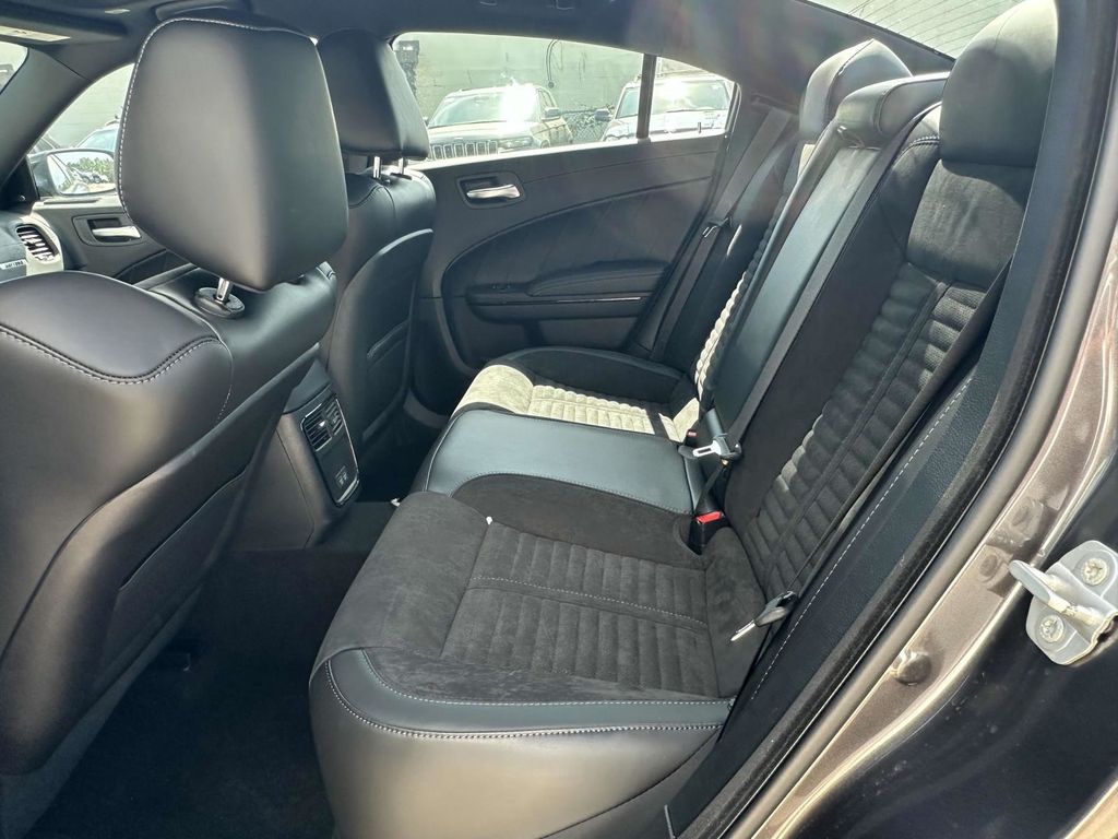 Vehicle image 15 of 18