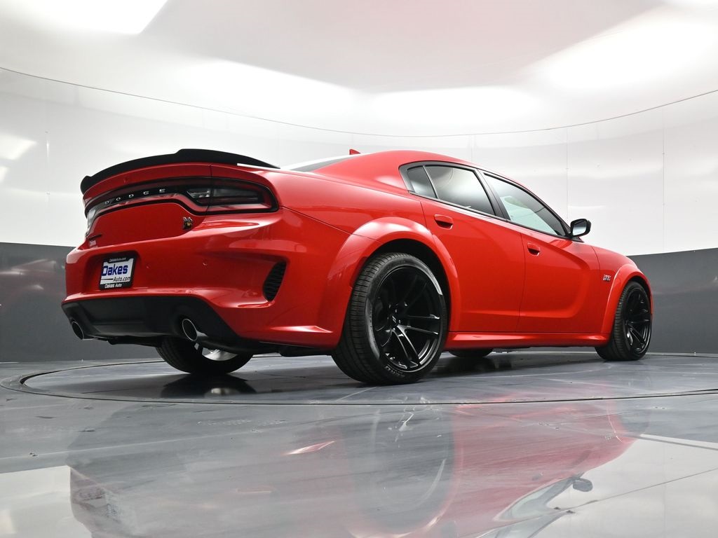Vehicle image 17 of 60
