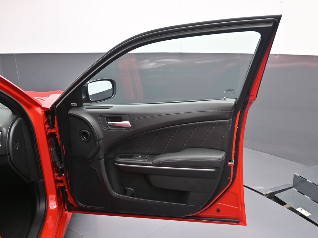 Vehicle image 57 of 60
