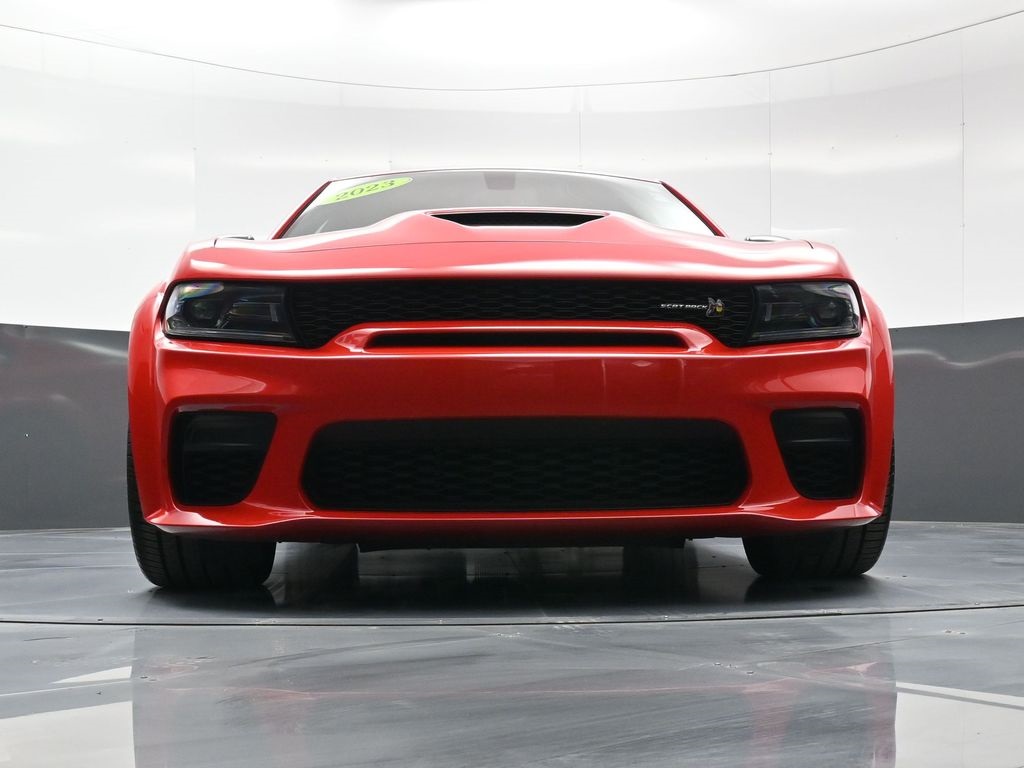 Vehicle image 21 of 60