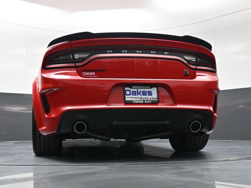 Vehicle image 18 of 60