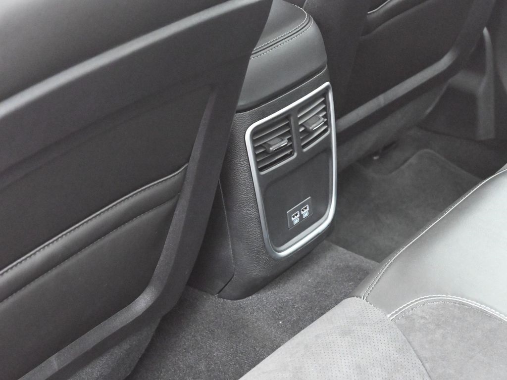Vehicle image 53 of 60