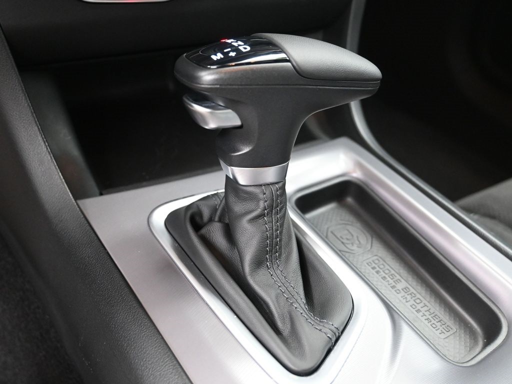 Vehicle image 44 of 60