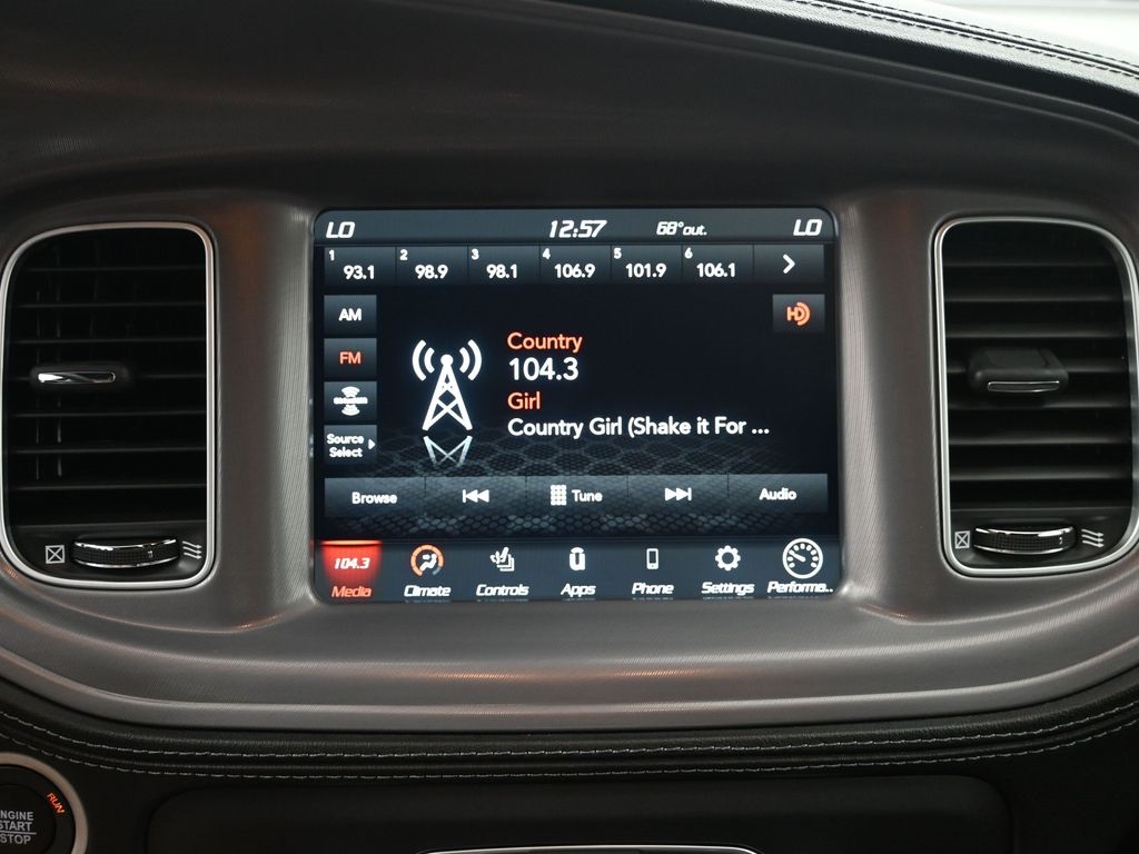 Vehicle image 38 of 60