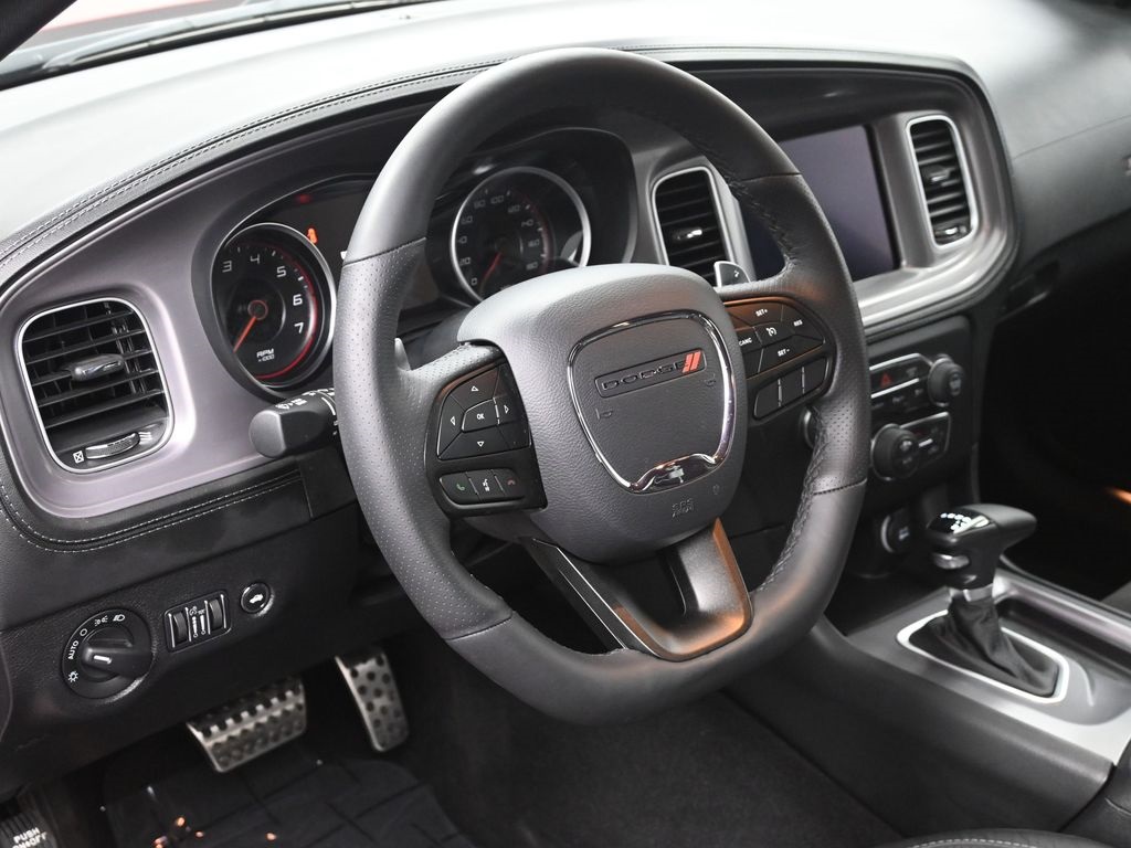 Vehicle image 31 of 60