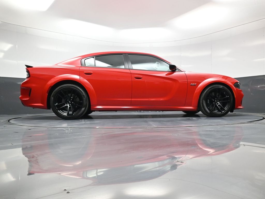 Vehicle image 11 of 60