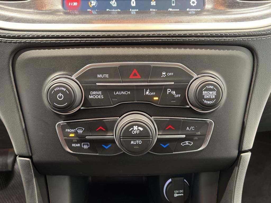 Vehicle image 25 of 41