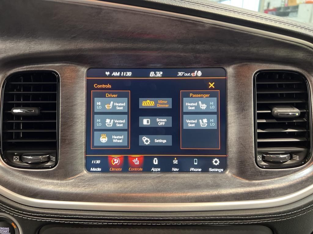 Vehicle image 28 of 41