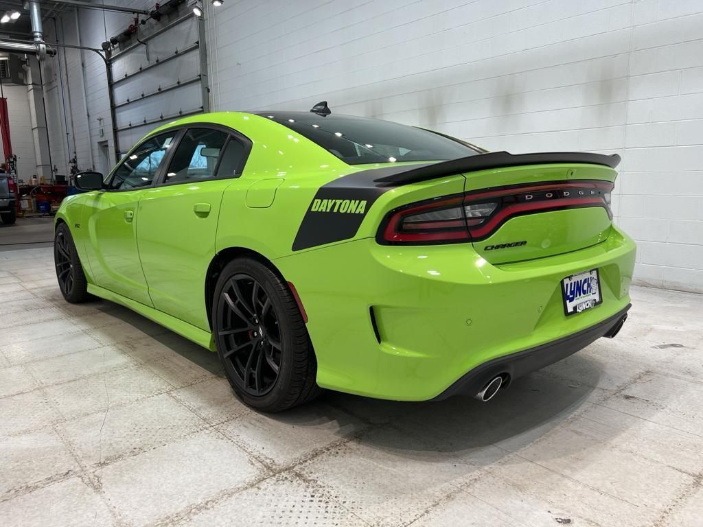 Vehicle image 12 of 41