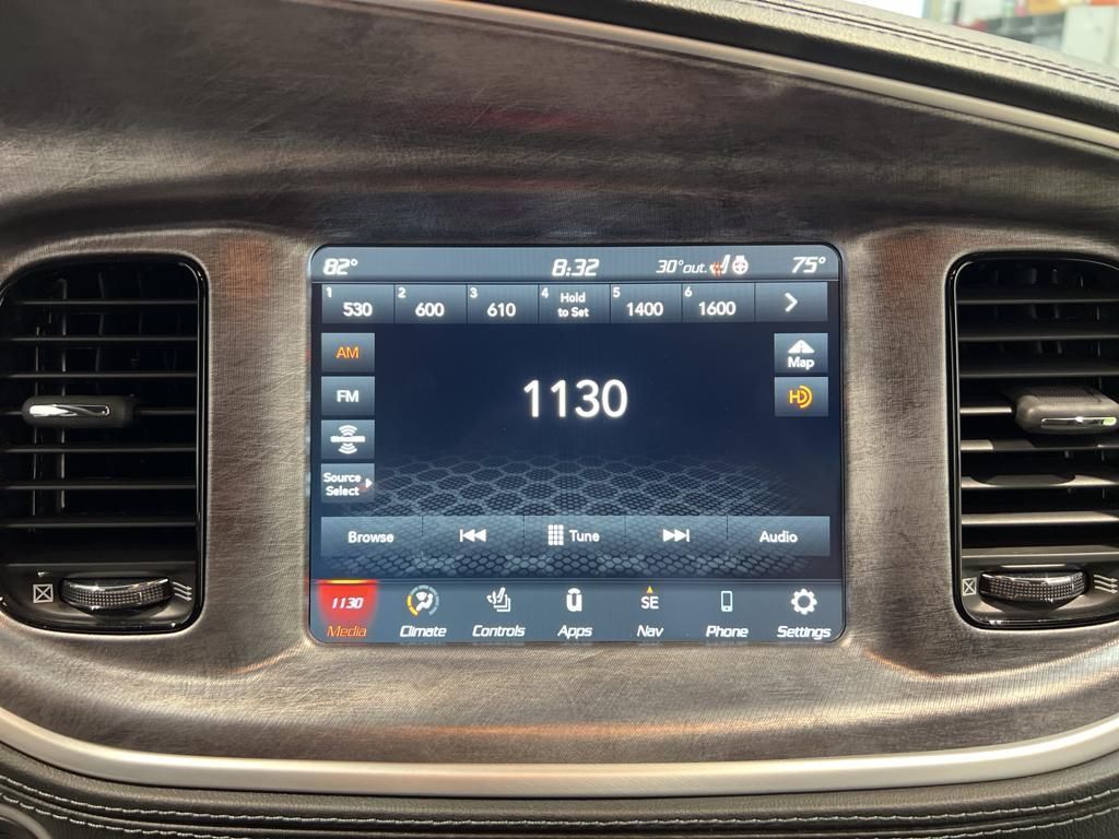 Vehicle image 26 of 41