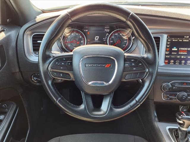 Vehicle image 8 of 14