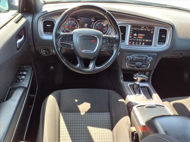 Vehicle image 7 of 14