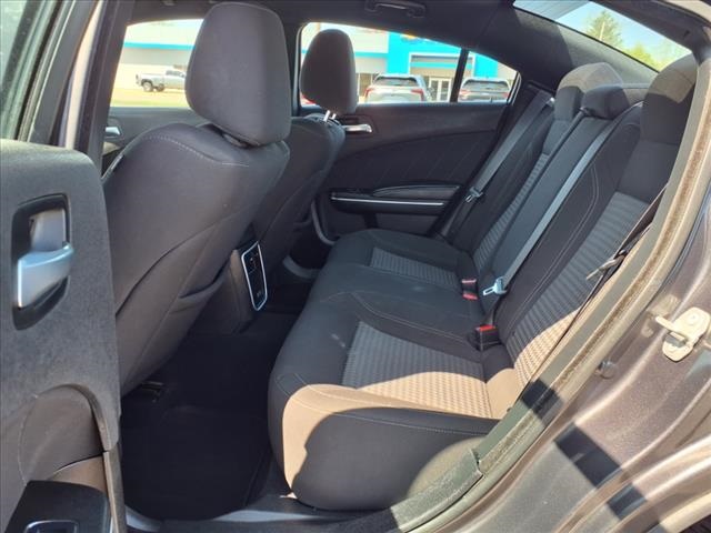 Vehicle image 12 of 14