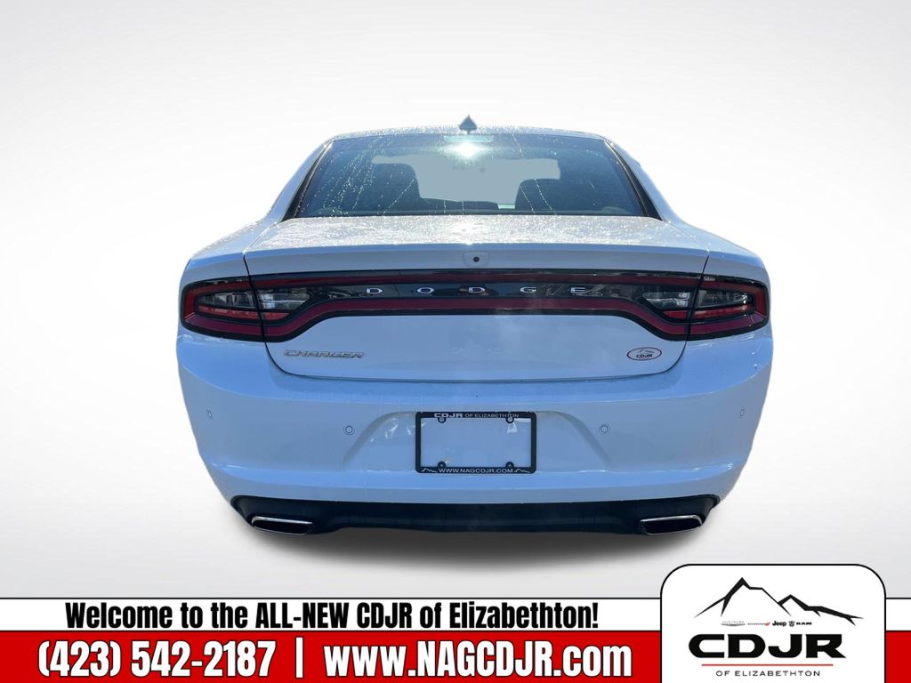 Vehicle image 6 of 31