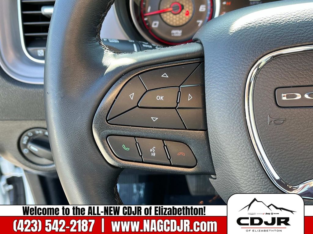 Vehicle image 24 of 31