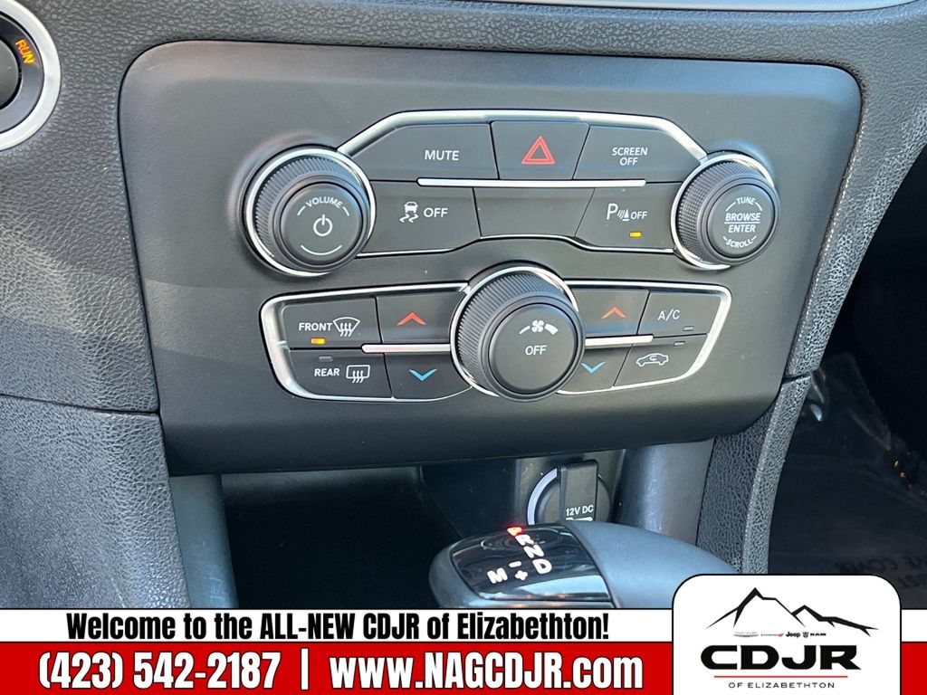 Vehicle image 26 of 31